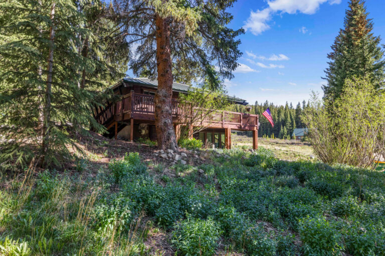 202 Doris Dr