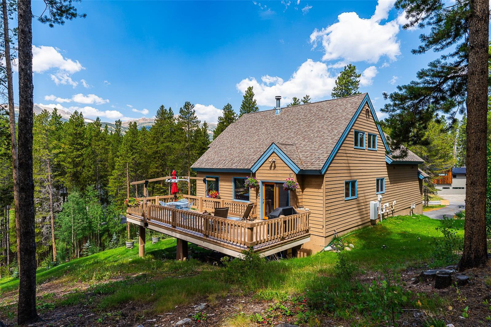 463 Blue Flag Circle