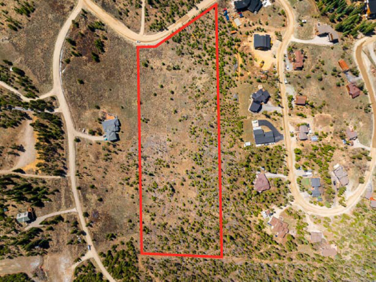 465 Gateway Drive