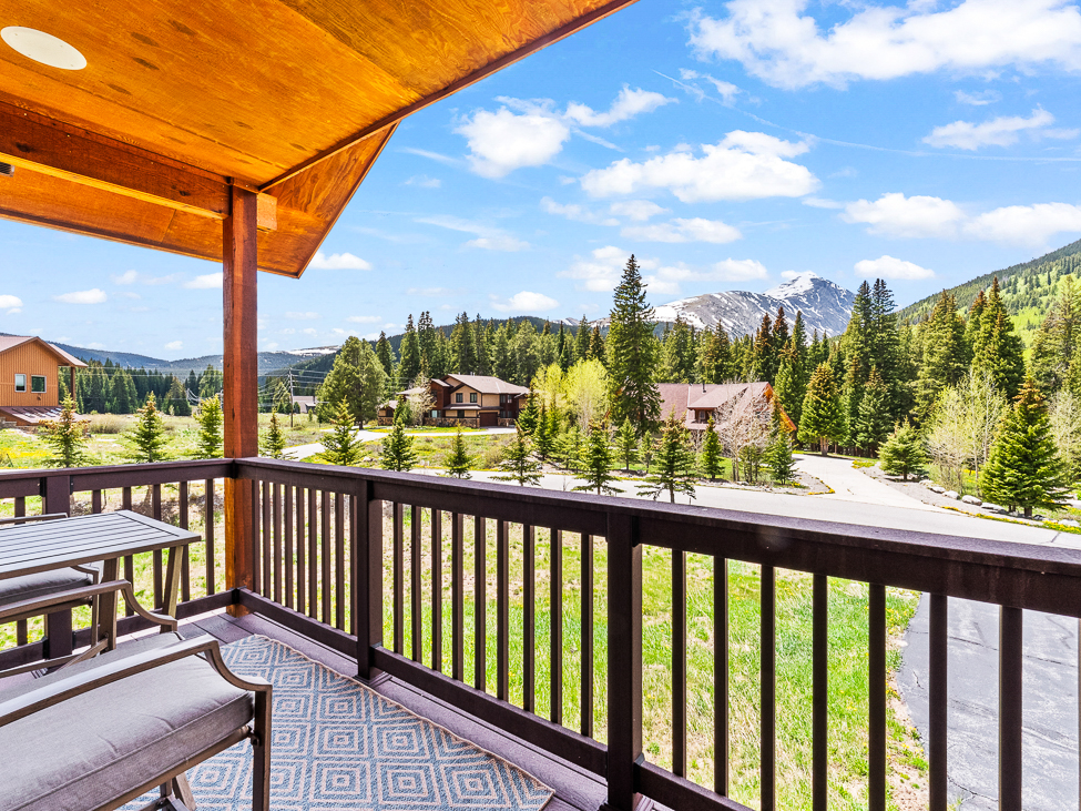 387 Whispering Pines Circle