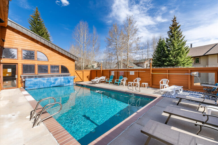 72 Corinthian Circle Unit 102