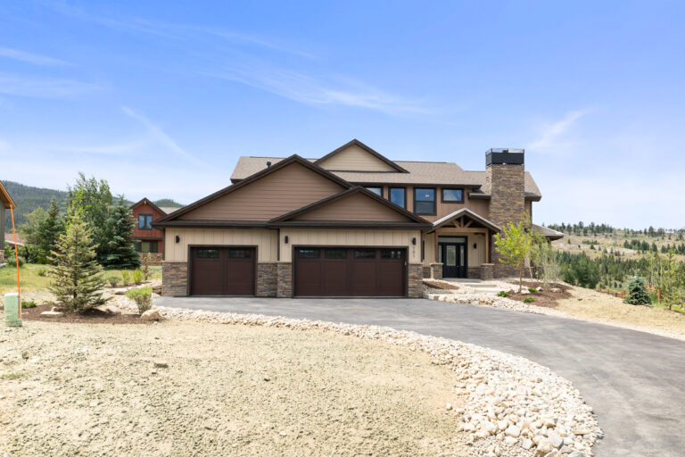 101 Mule Deer Court