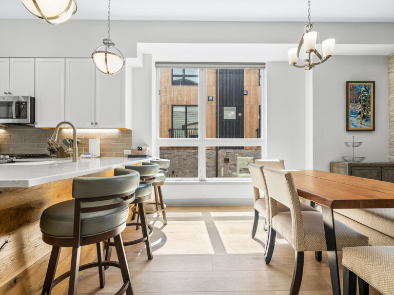 62 W 3rd Street