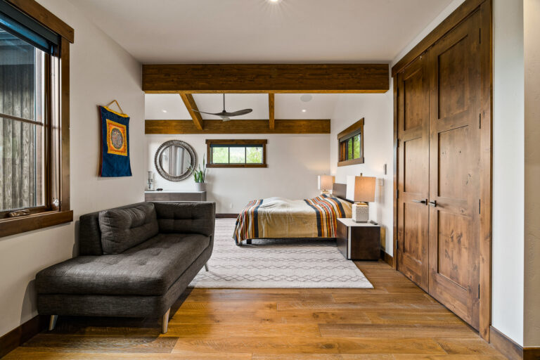 455 Highfield Trail