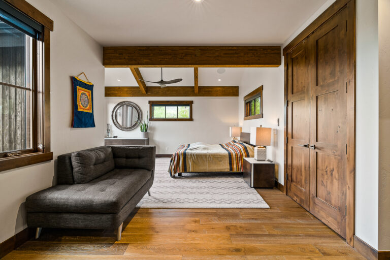 455 Highfield Trail