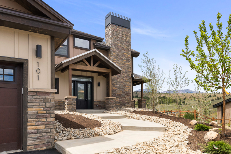 101 Mule Deer Court