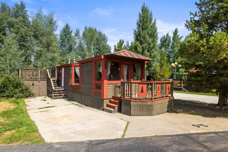 85 Revett Dr