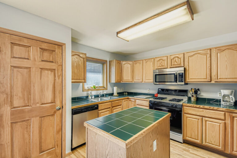 88 Club House Road