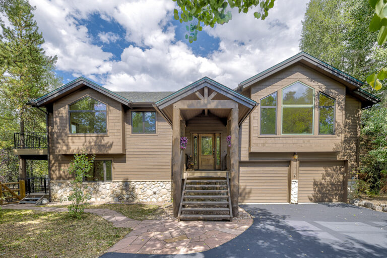 1280 Mesa Drive
