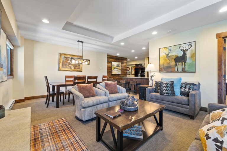 645 S Park Ave Unit 204