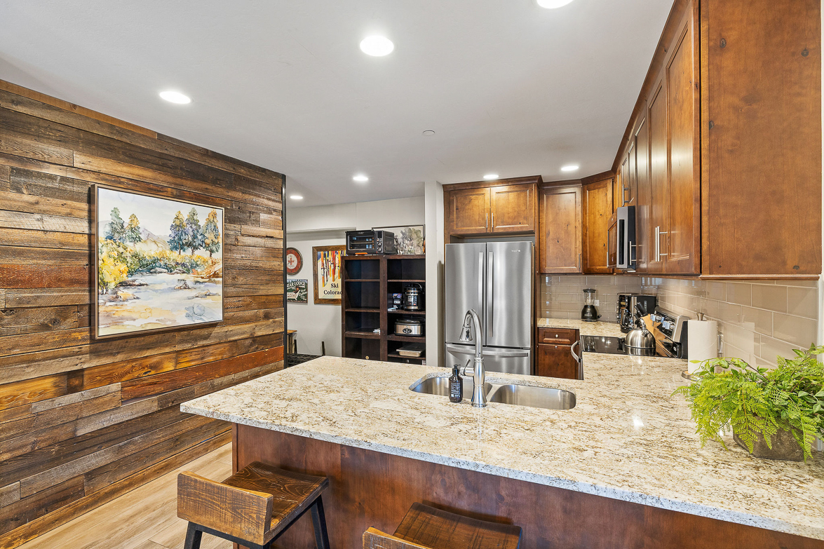 645 S Park Ave Unit 204