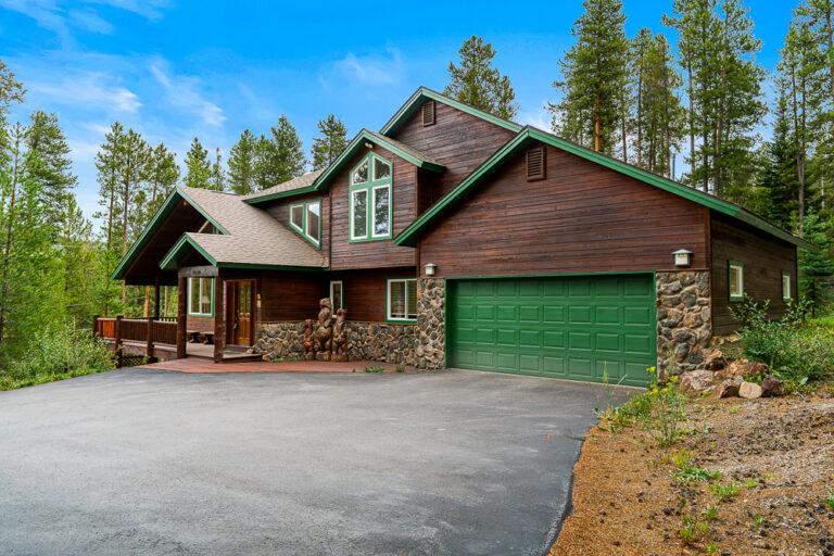696 Moonstone Road