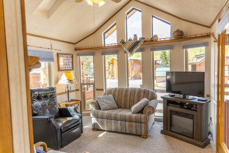 85 Revett Dr Unit 157