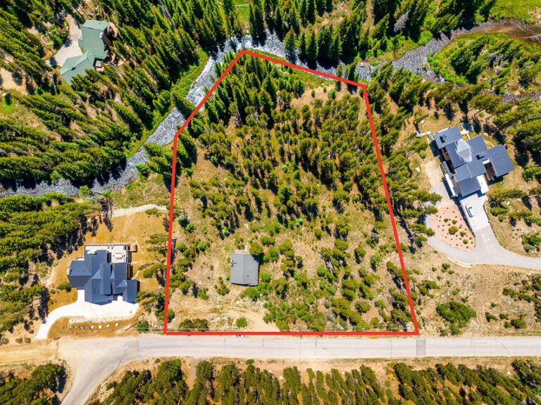 277 Wagon Road