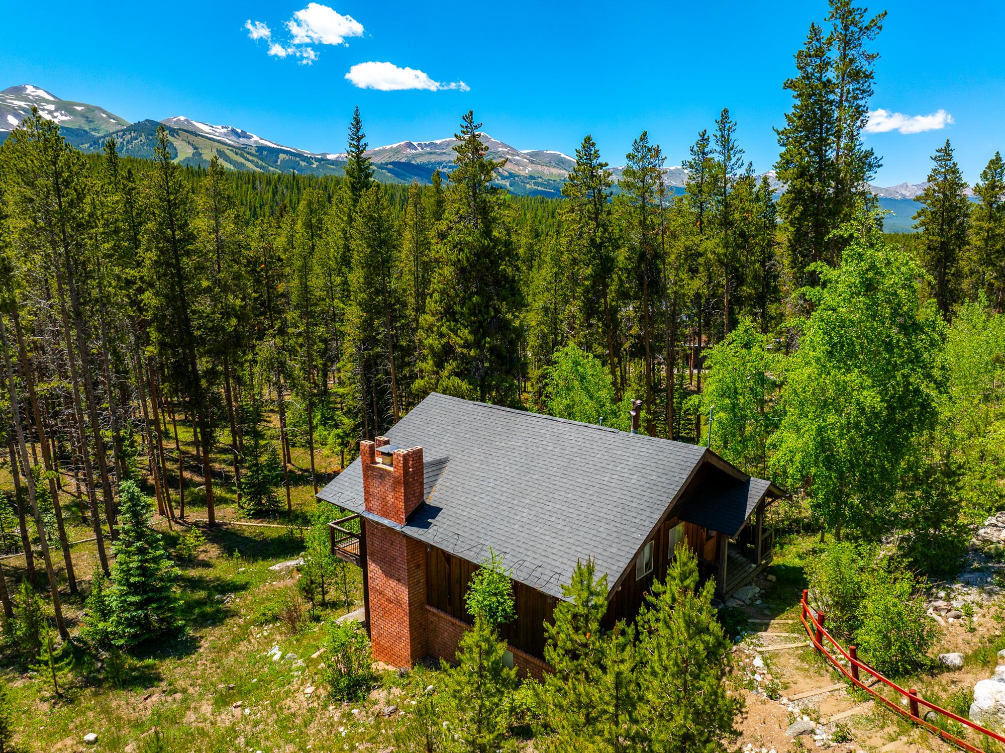 277 Wagon Road